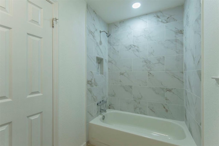 Photo 16 of 25 - 4801 Stage Line Dr, Arlington, TX 76017