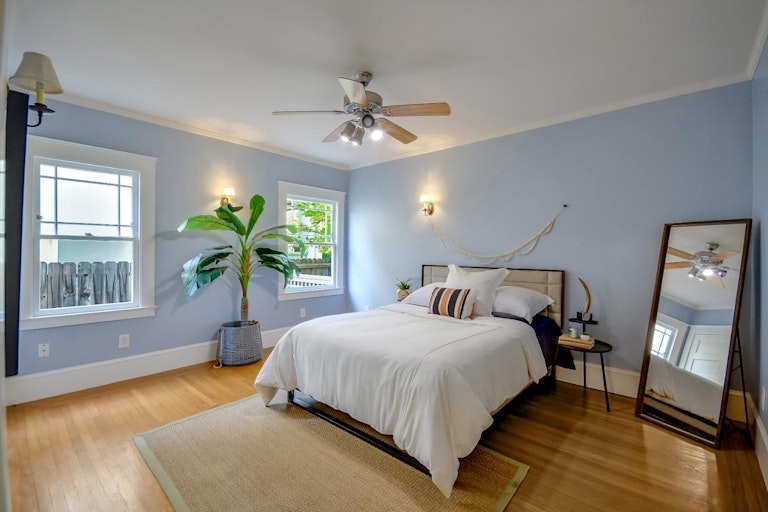 Photo 29 of 47 - 2401 U St, Sacramento, CA 95818