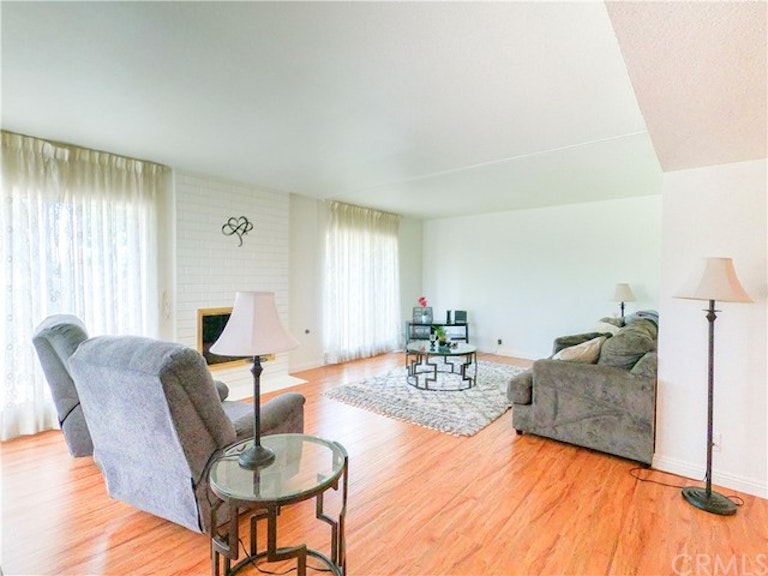 Photo 14 of 32 - 1900 W Glenoaks Ave Unit C, Anaheim, CA 92801