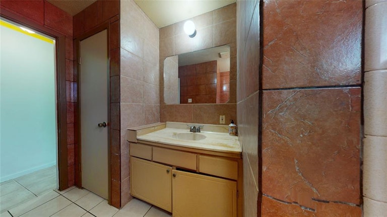 Photo 43 of 48 - 10811 Sagevale Ln, Houston, TX 77089