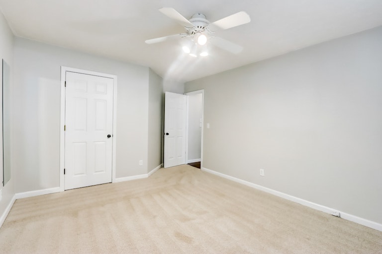 Photo 21 of 23 - 690 Paris Dr, Lawrenceville, GA 30043