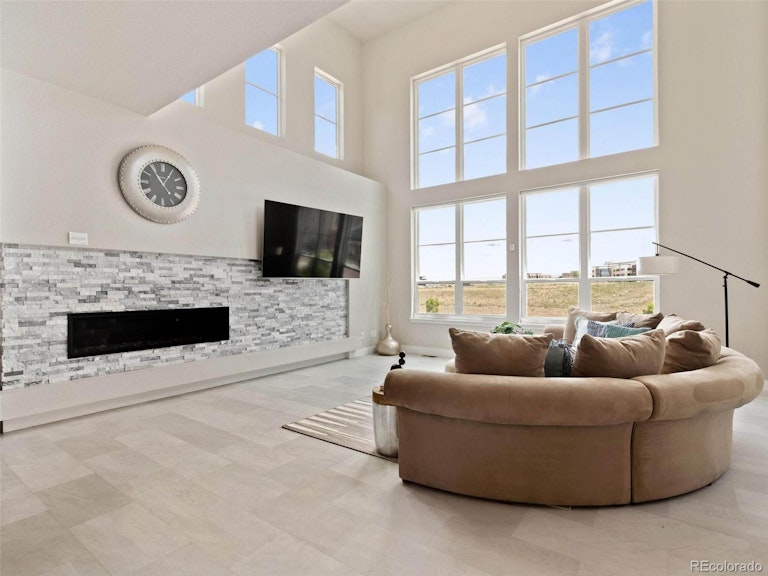 Photo 10 of 40 - 10165 Bellwether Ln, Lone Tree, CO 80124