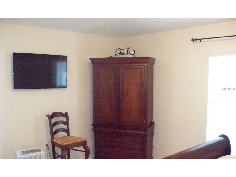 Photo 16 of 25 - 18334 Waydale Loop, Hudson, FL 34667