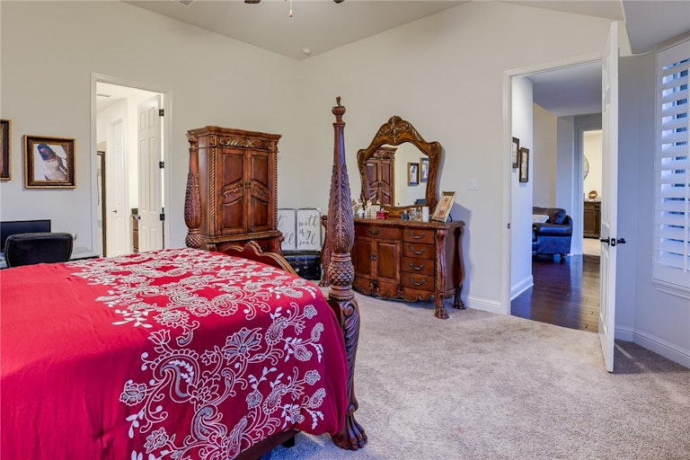 Photo 17 of 35 - 2433 Adriel Cv, Leander, TX 78641