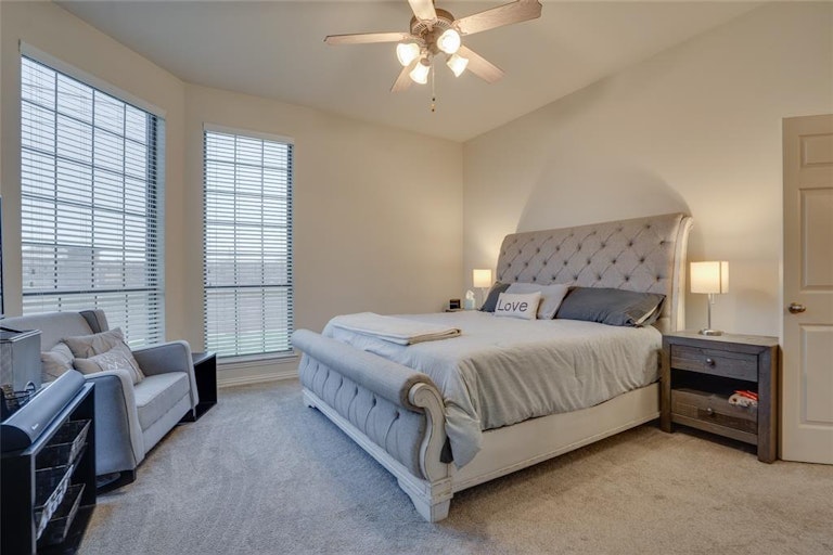 Photo 18 of 33 - 2445 Marble Canyon Dr, Little Elm, TX 75068