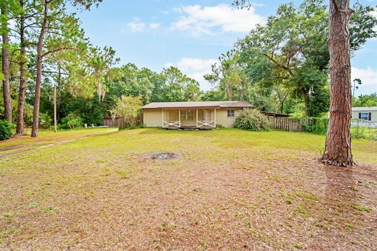 Photo 18 of 22 - 2127 Woods Trl, Lakeland, FL 33809