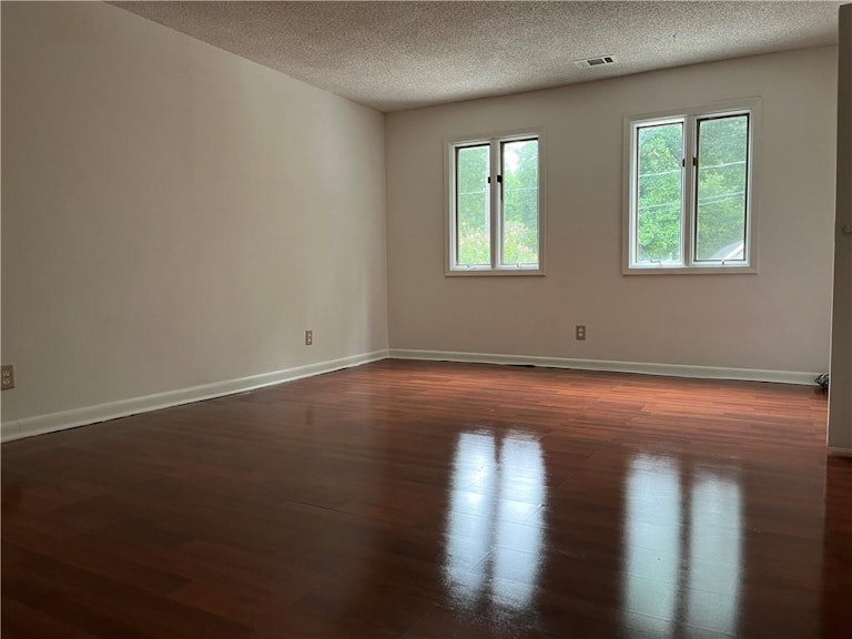 Photo 19 of 23 - 4491 Cedar Park Dr, Stone Mountain, GA 30083