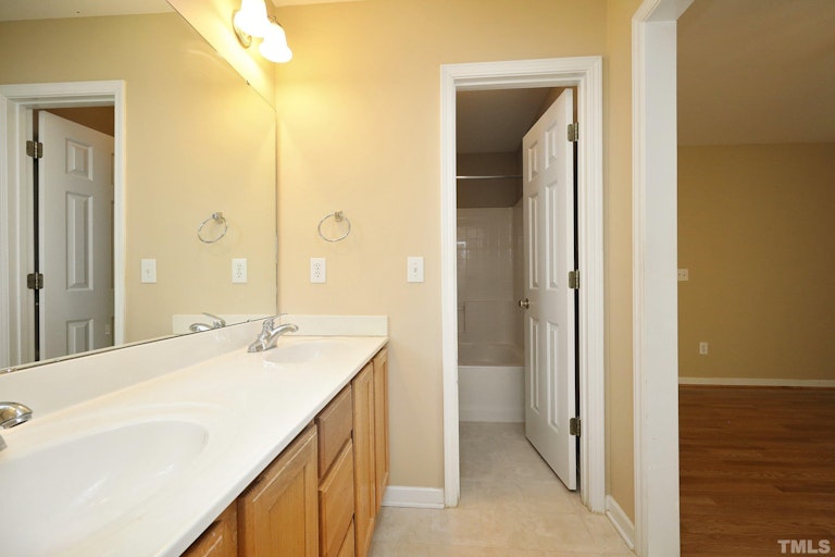 Photo 17 of 35 - 600 Avery St, Garner, NC 27529