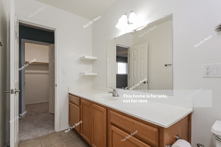 Photo 4 of 25 - 905 N Venice Ave Unit D, Tucson, AZ 85711
