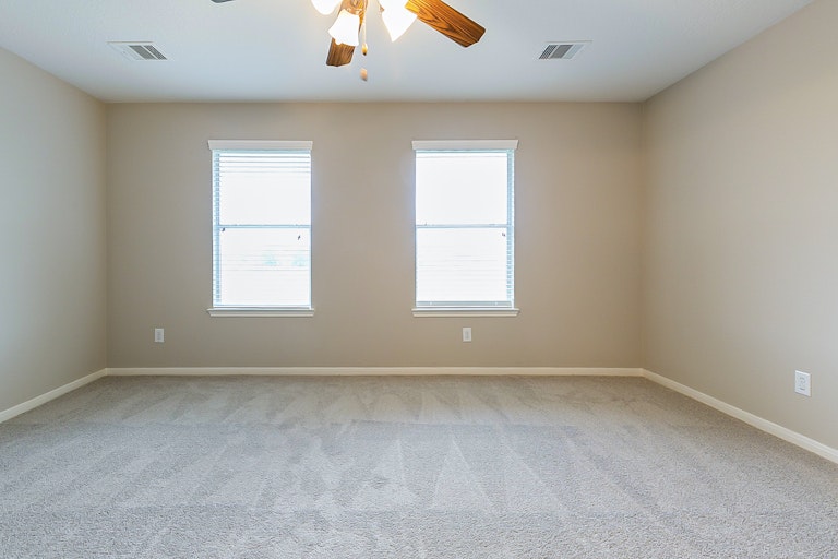 Photo 19 of 29 - 5405 Lilac Grove Ln, Rosharon, TX 77583