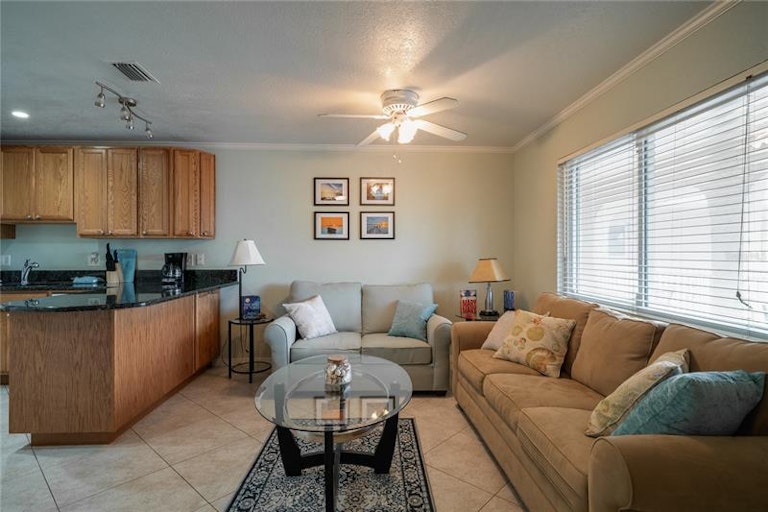 Photo 6 of 31 - 9060 Blind Pass Rd #27, St Pete Beach, FL 33706