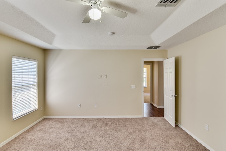 Photo 16 of 25 - 2409 Guiana Plum Dr, Orlando, FL 32828