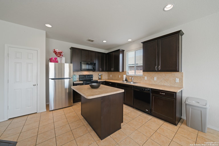 Photo 10 of 18 - 15927 Silver Rose, Schertz, TX 78154