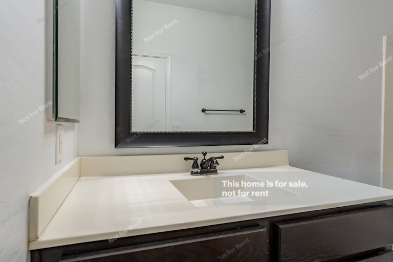 Photo 19 of 25 - 231 E Indigo Dr, Chandler, AZ 85286