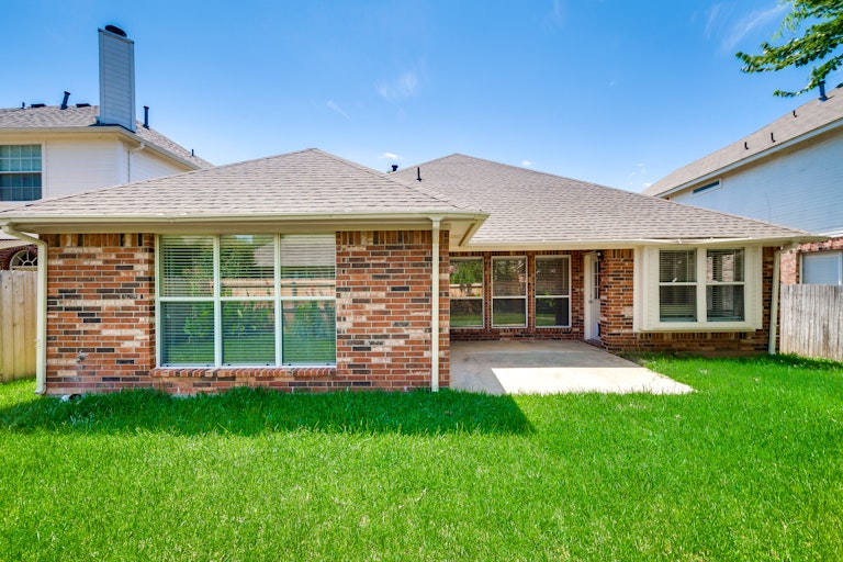 Photo 27 of 29 - 12713 Sweet Bay Dr, Euless, TX 76040