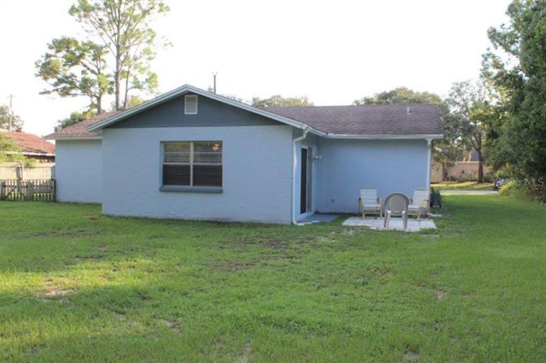 Photo 13 of 20 - 10315 Adler St, Spring Hill, FL 34608