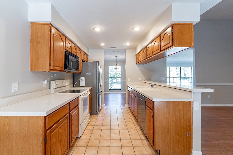 Photo 4 of 25 - 1778 Errol Woods Dr, Apopka, FL 32712