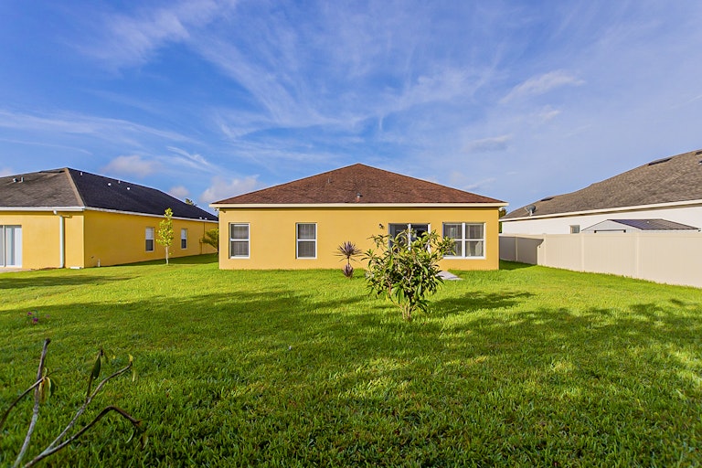 Photo 7 of 20 - 1157 Maplebrook Dr, Lake Alfred, FL 33850