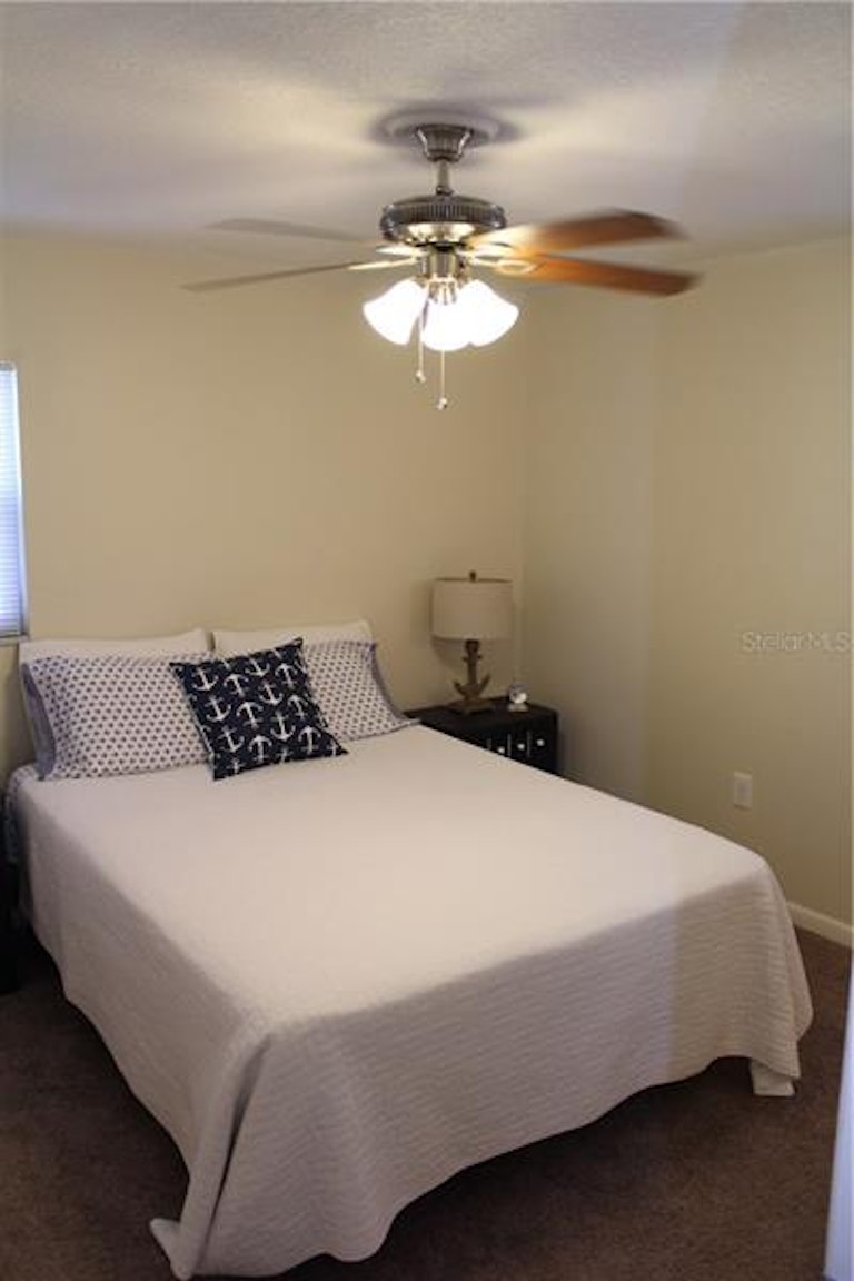 Photo 15 of 25 - 1016 N Grandview St, Mount Dora, FL 32757