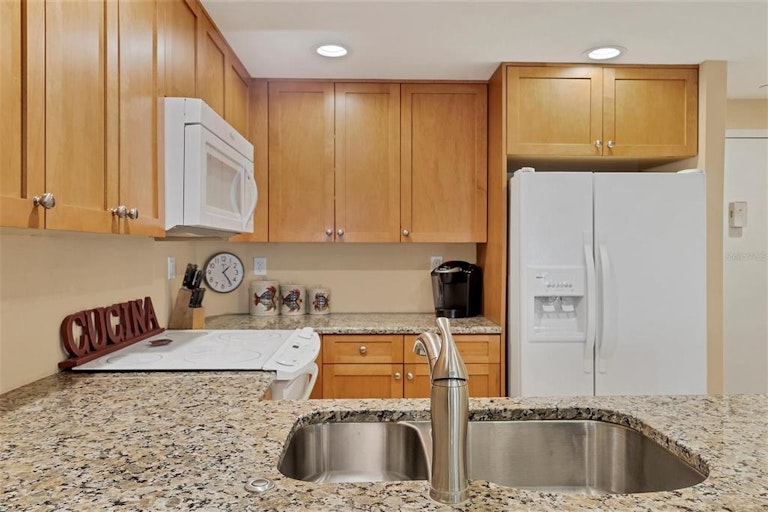 Photo 18 of 63 - 1000 Longboat Club Rd #702, Longboat Key, FL 34228