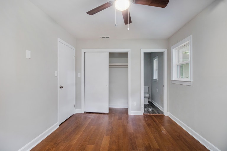Photo 13 of 16 - 909 White Oaks Cir, Monroe, NC 28112