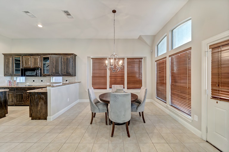 Photo 10 of 43 - 2740 Cape Pearl Dr, Grand Prairie, TX 75054