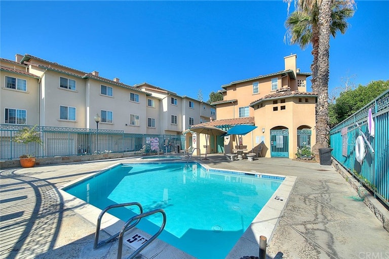 Photo 8 of 57 - 3711 Baldwin St #708, Los Angeles, CA 90031