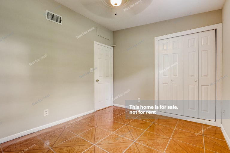 Photo 25 of 30 - 8615 Bengalin Ave, Jacksonville, FL 32211