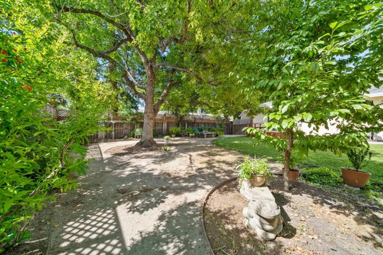 Photo 36 of 42 - 5742 Fairvale Way, Orangevale, CA 95662