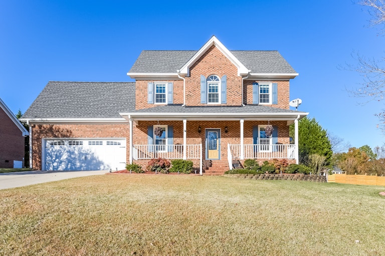 Photo 1 of 25 - 503 Oldwyck Dr, Fuquay Varina, NC 27526