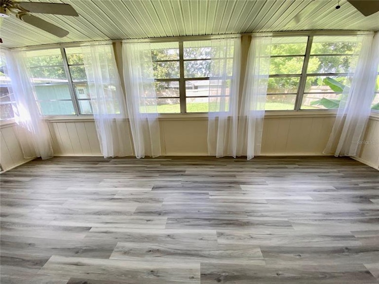 Photo 38 of 60 - 4081 Lake Marianna Dr, Winter Haven, FL 33881