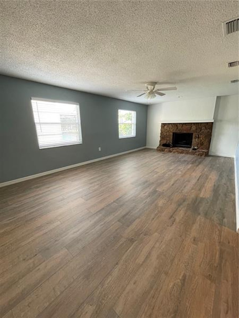Photo 29 of 57 - 7326 Executive Woods Ct, Port Richey, FL 34668