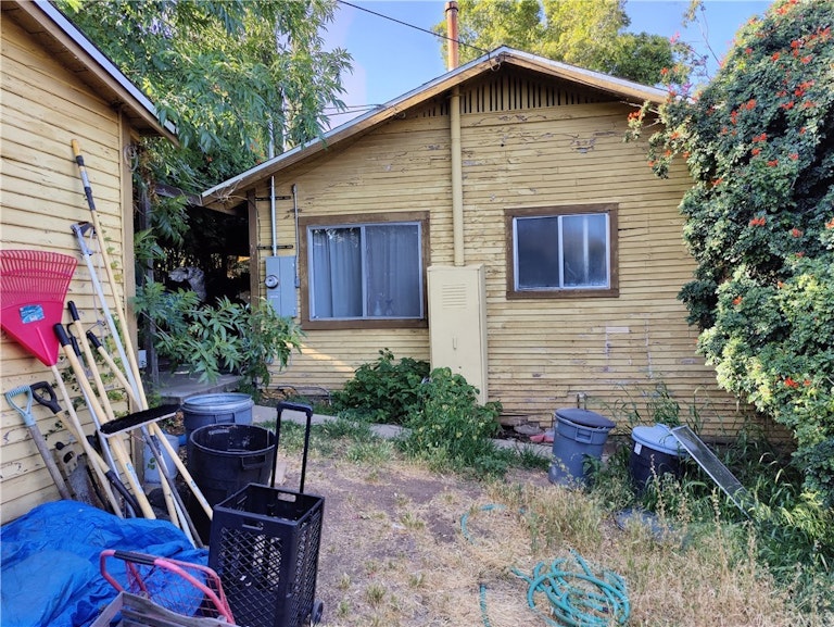 Photo 11 of 16 - 2384 Norwalk Ave, Los Angeles, CA 90041