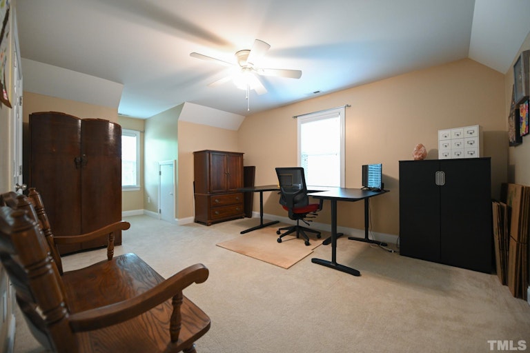 Photo 25 of 40 - 142 Mill Branch Cir, Fuquay Varina, NC 27526