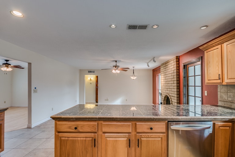 Photo 7 of 33 - 6309 E Acoma Dr, Scottsdale, AZ 85254