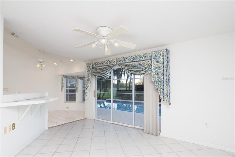 Photo 7 of 29 - 2762 Golf Lake Dr, Plant City, FL 33566