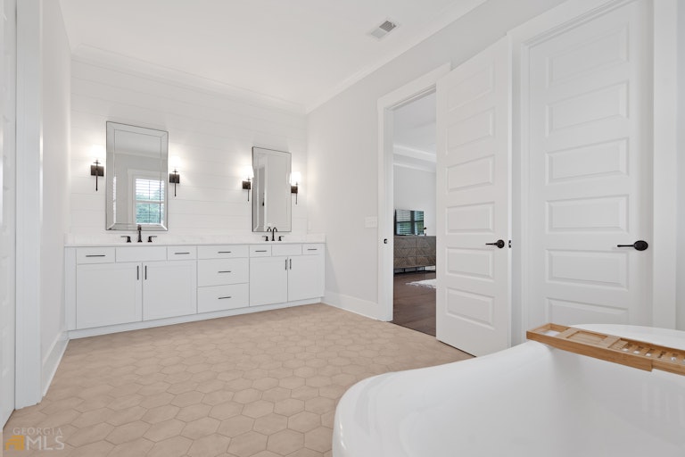 Photo 31 of 67 - 109 Creekview Ln, Canton, GA 30115