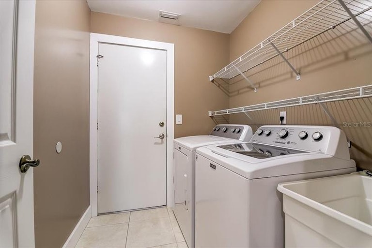 Photo 39 of 58 - 2305 Piper Glen Ct, Sun City Center, FL 33573