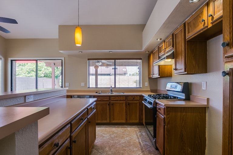 Photo 8 of 36 - 6020 W Grandview Rd, Glendale, AZ 85306