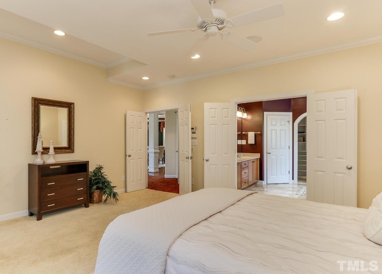 Photo 16 of 37 - 4600 Keighley Pl, Raleigh, NC 27612
