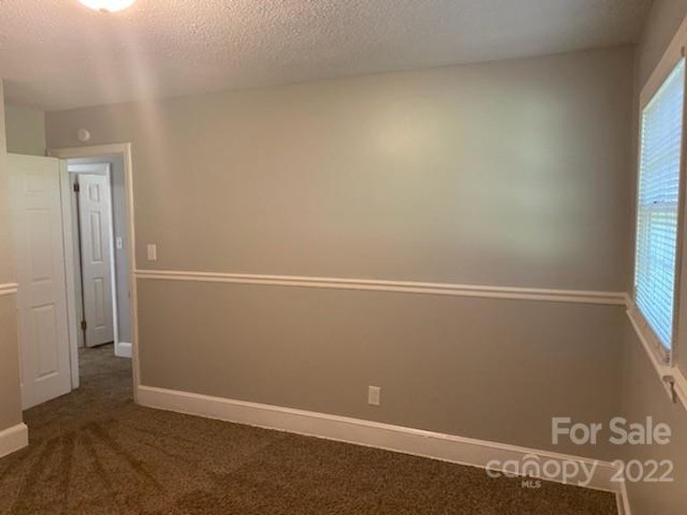 Photo 15 of 23 - 933 Clanton Rd, Charlotte, NC 28217