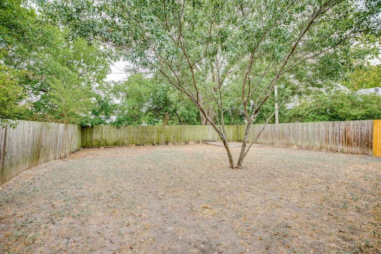 Photo 20 of 21 - 214 E 4th St, Anna, TX 75409