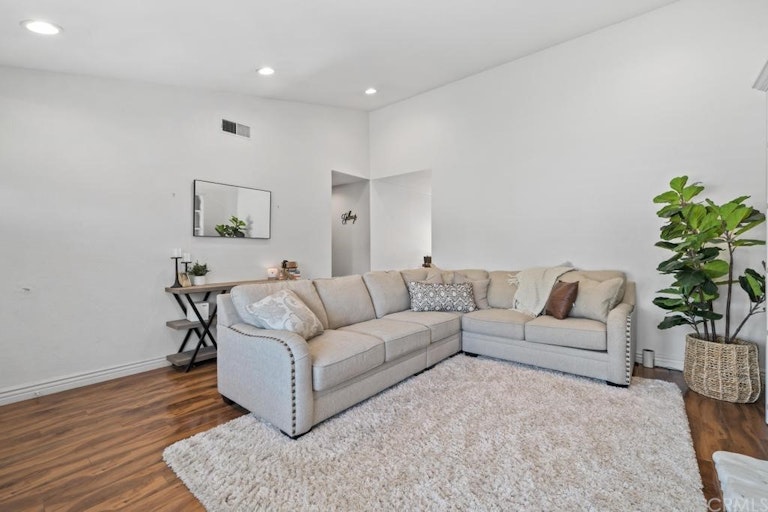 Photo 5 of 45 - 14862 Rolling Ridge Dr, Chino Hills, CA 91709