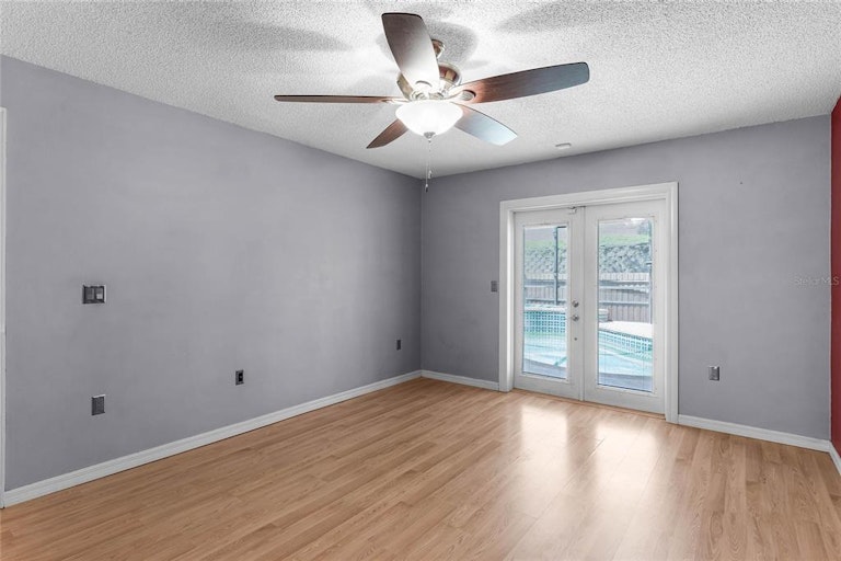 Photo 14 of 31 - 1660 Boulder Creek Ct, Apopka, FL 32712