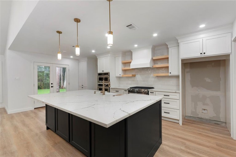 Photo 11 of 48 - 1924 Foxtail Pl, Spring, TX 77380