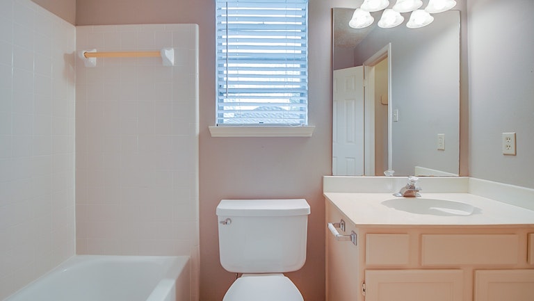 Photo 28 of 35 - 14426 Little Willow Walk, Houston, TX 77062