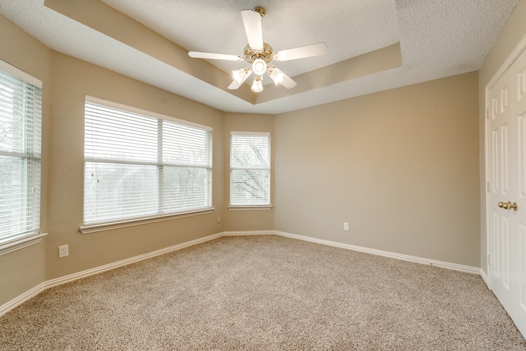 Photo 23 of 30 - 6119 Widgeon Ct, Sachse, TX 75048