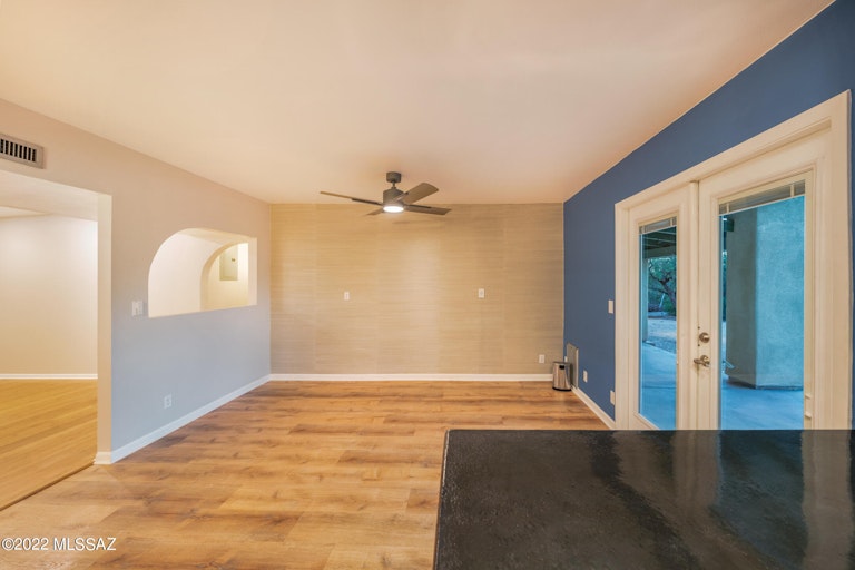 Photo 10 of 39 - 9065 N Shadow Mountain Dr, Tucson, AZ 85704