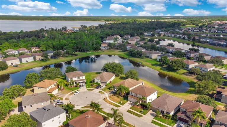Photo 23 of 25 - 10824 Tilston Pt, Orlando, FL 32832