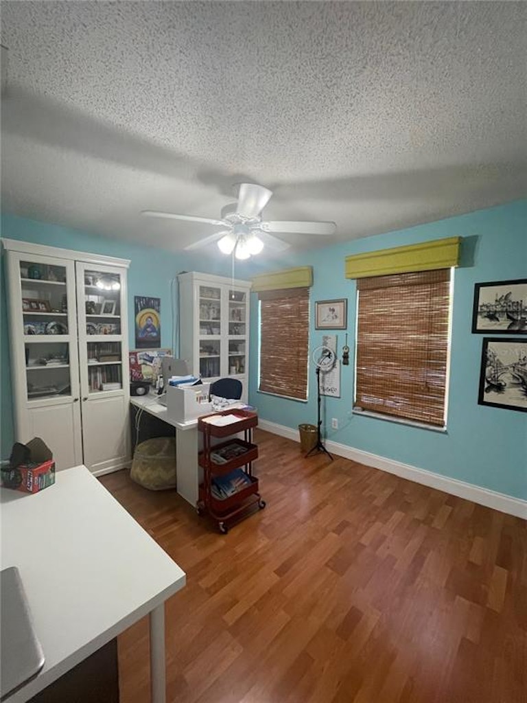 Photo 18 of 50 - 10521 Cherry Oak Cir, Orlando, FL 32817